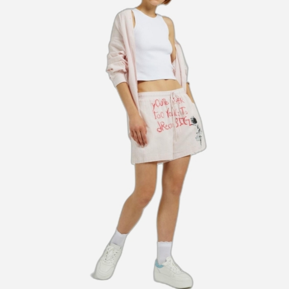 GUESS X BRANDALISED BANKSY COLAB Dream Big Stripe Shorts - Picture 7 of 14